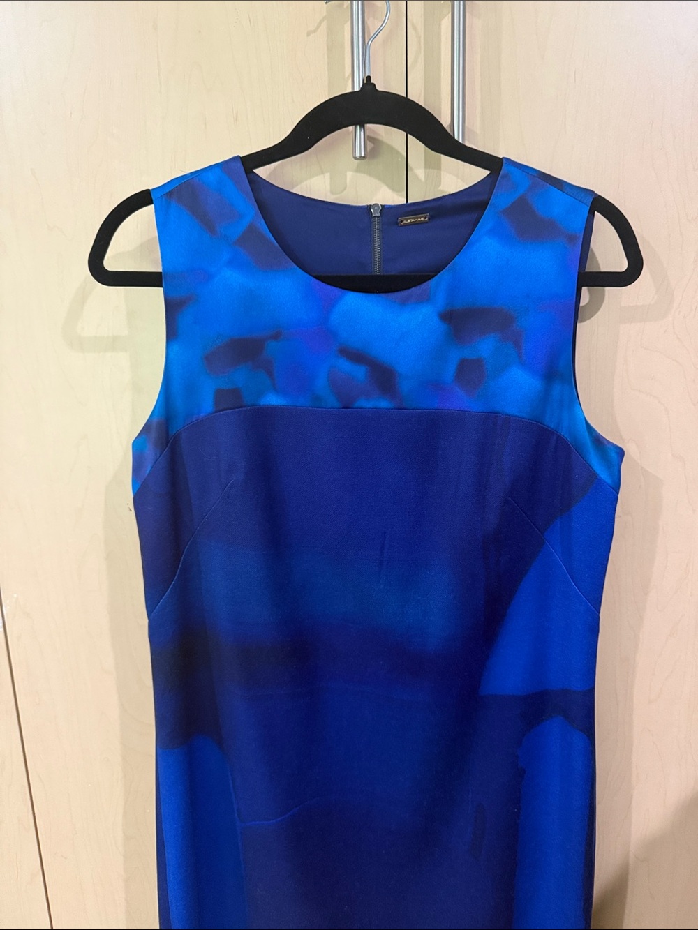 TAHARI brilliant beautiful Blue Ombre Sleeveless Midi Shift Dress